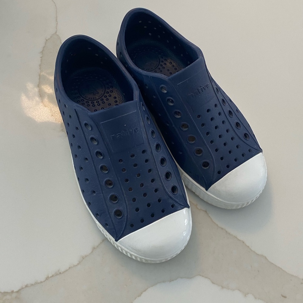 Native Shoe Jefferson sz c11